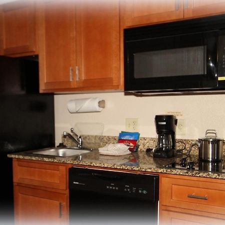 Candlewood Suites Fredericksburg By Ihg Экстерьер фото