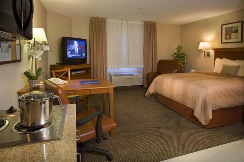 Candlewood Suites Fredericksburg By Ihg Экстерьер фото